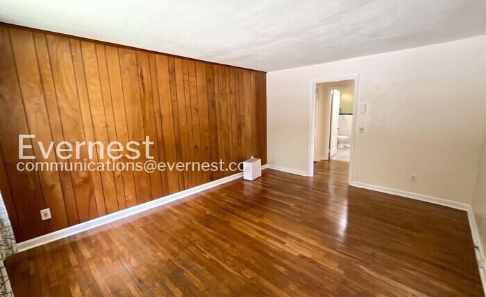 Building Photo - 3203 Alta Vista Dr