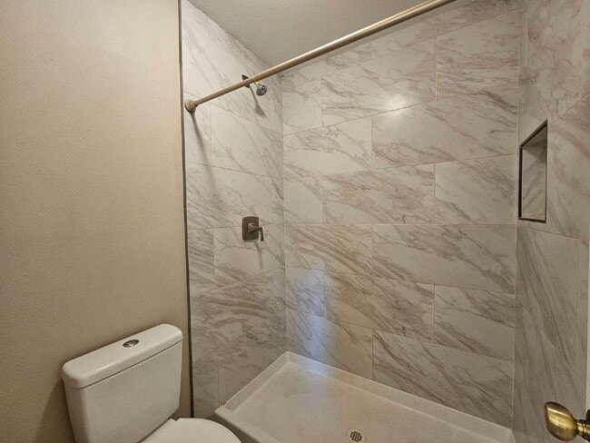 Building Photo - 180 Prairie Ridge Rd