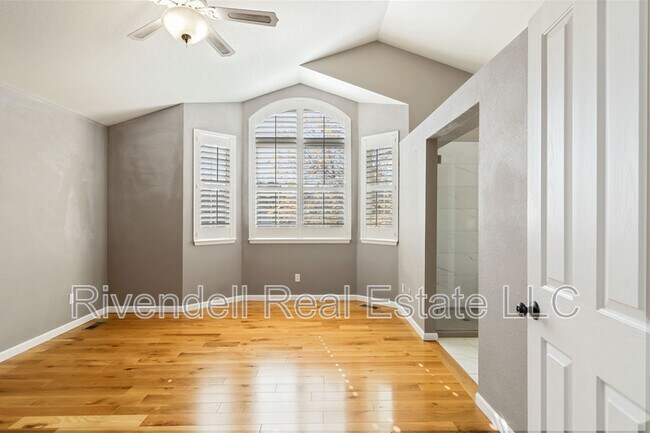 Building Photo - 9524 Las Colinas Dr