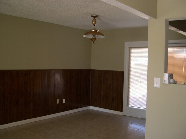 Building Photo - 3 Bedroom House in Garland, TX