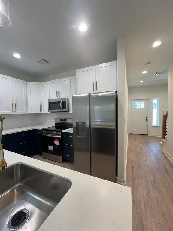 Building Photo - 5704 Elysian St