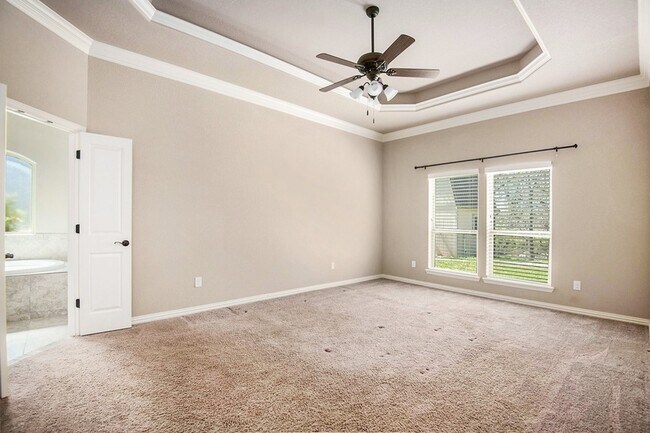 Building Photo - 136 Flying Diamond Dr