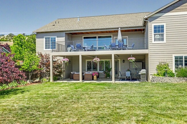 Building Photo - 4432 Vista Pointe Dr