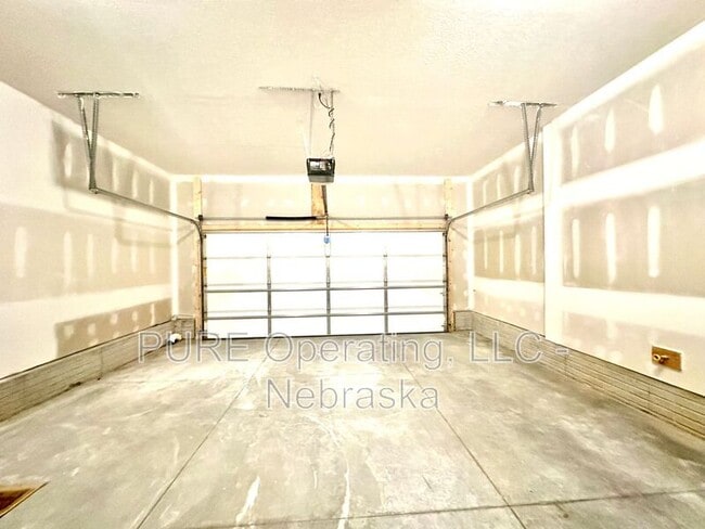 Building Photo - 17451 Tucker St