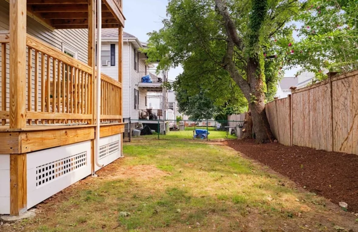 Building Photo - 36 Burgoyne St