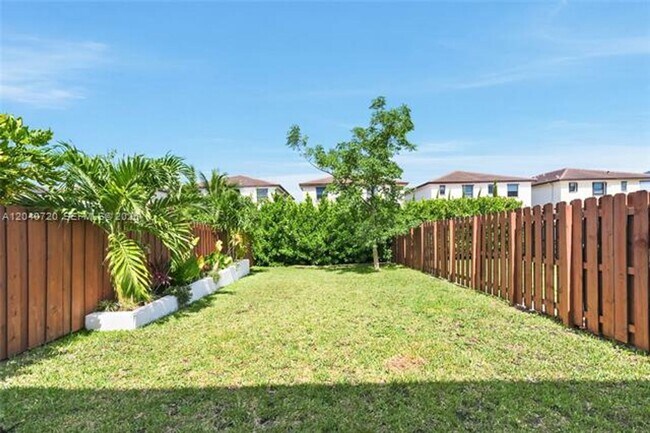 Building Photo - 25540 SW 108th Ave