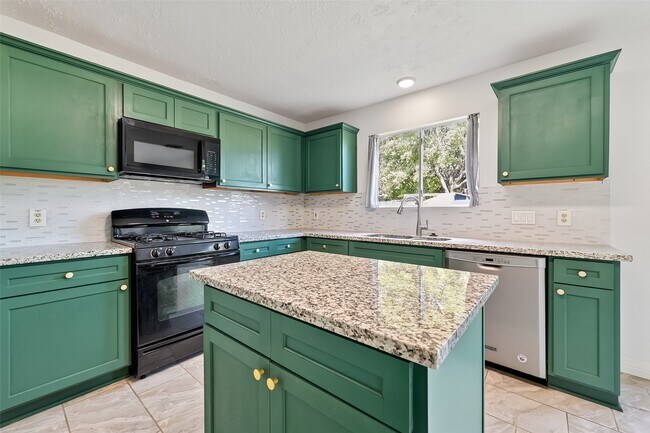 Building Photo - 7115 Renfro Dr