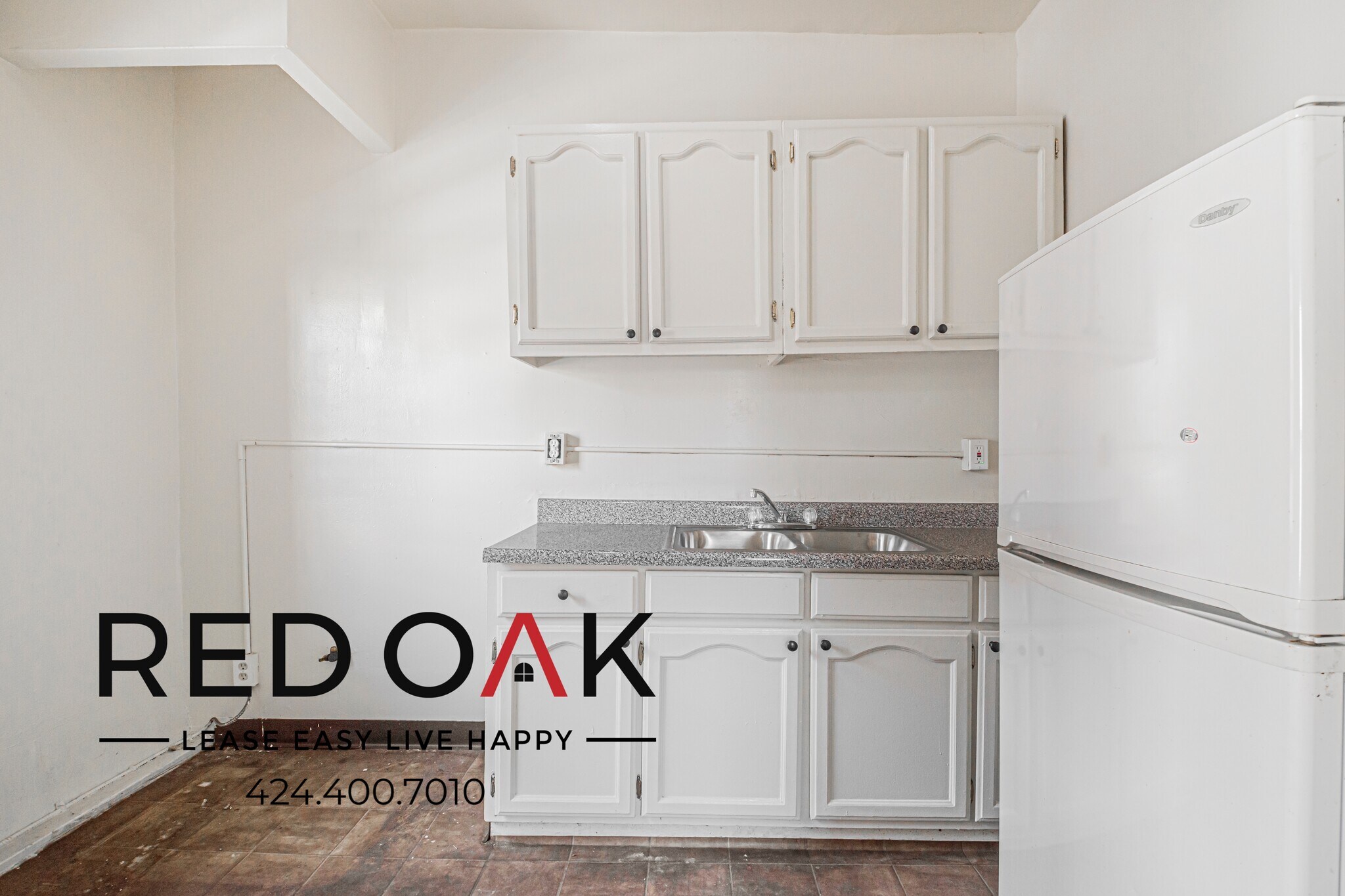 Building Photo - 443 S Catalina St