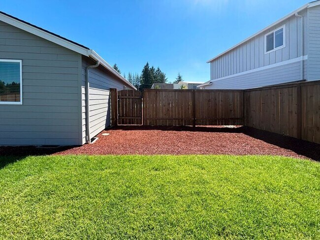 Building Photo - 25263 Todd Way