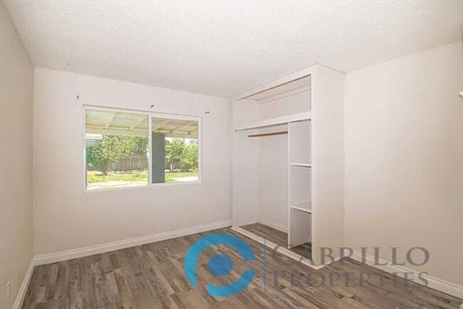 Building Photo - 6311 Inman St