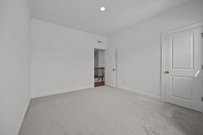 Building Photo - Brand-New 5BR/4BA in Knightdale’s Stoneriver – Luxury Living with 3-Car Garage