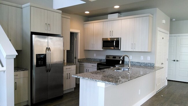 Building Photo - Wonderful  Home