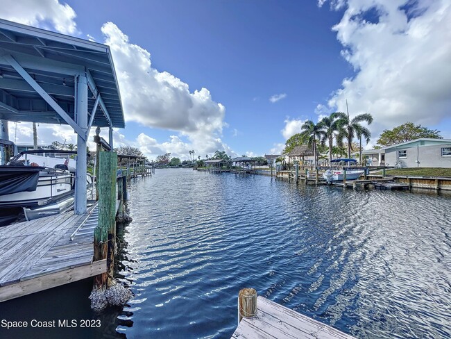 Primary Photo - 265 Inlet Ave