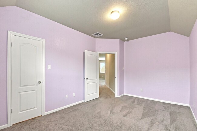 Building Photo - 16875 Olympic National Dr