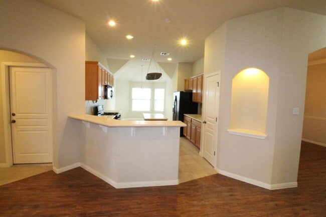 Building Photo - 1600 Kingston Lacy Blvd