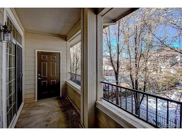 Building Photo - 1520 S Florence Way