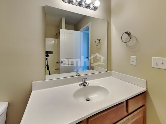 Building Photo - 129 Midwood Rd