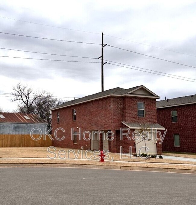 Building Photo - 2318 Wolford Ct