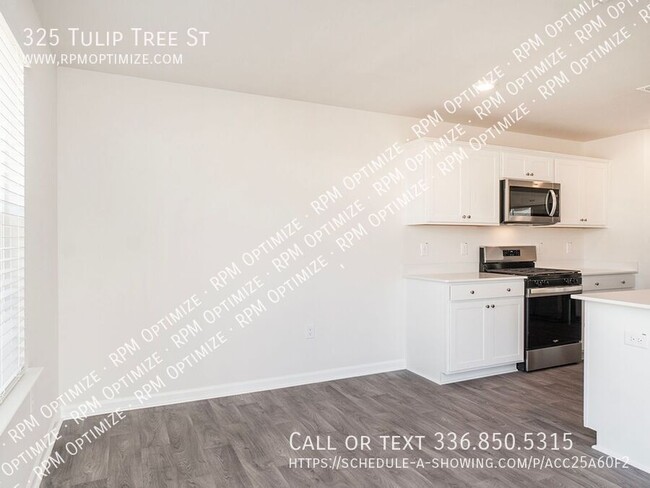 Building Photo - 325 Tulip tree St