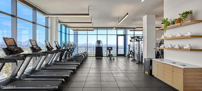 Building Photo - 817 N 6th St