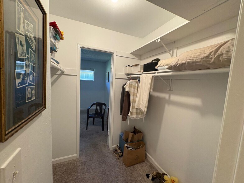 Building Photo - 172 Preble Dr