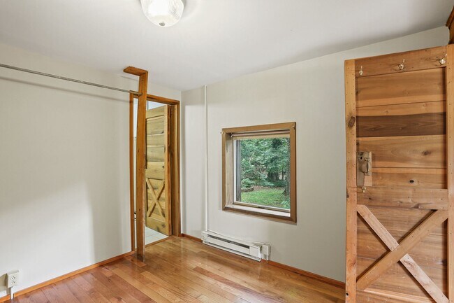 Building Photo - 9625 Hoffman Seachrist Road, Walkersville,...