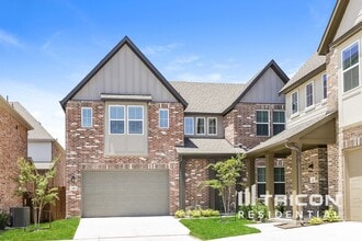 Building Photo - 105 Hampton Ct