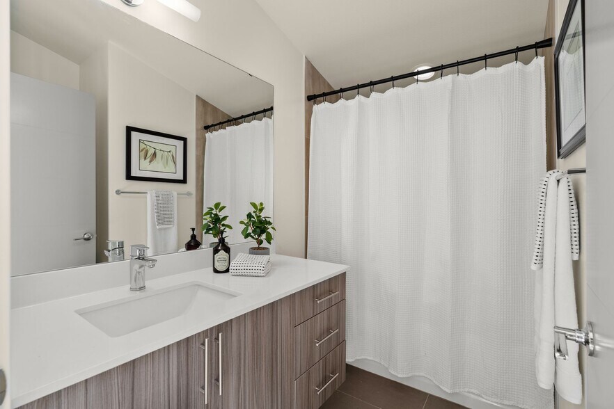 Building Photo - 12672 60th Ave S