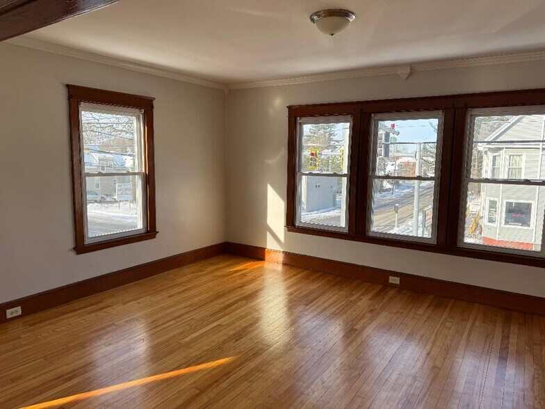 Building Photo - 868 Broadway