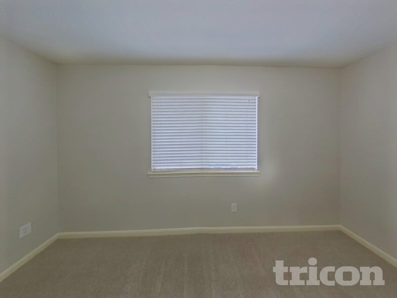 Building Photo - 14045 Buckskin Dr