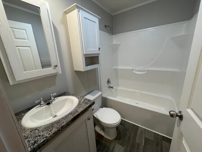 Building Photo - 46000 Geddes Rd