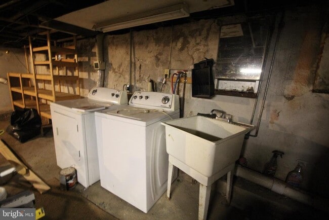 Building Photo - 417 Elmer St