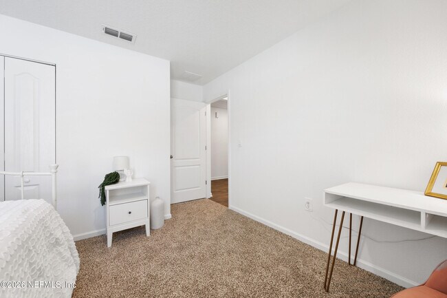 Building Photo - 2223 Setting Sun Wy