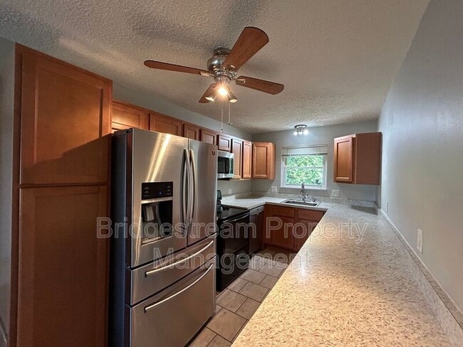 Building Photo - 26 Candlewood Ct