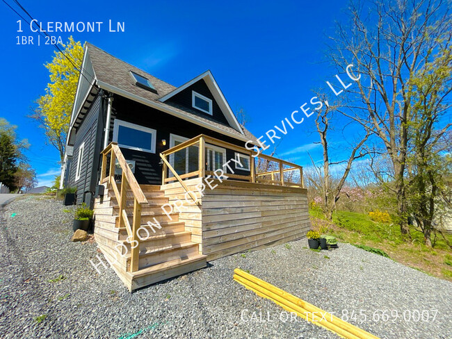 Building Photo - Visit This Warm and Cozy Retreat in Sauger...