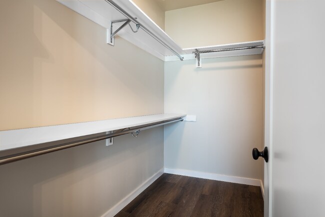 Building Photo - Fully Furnished New 5 Bed, 3 Bath Modern Home with over 3,241 Sq. Ft. on 2 Acres- MEAD SCHOOL DIS...