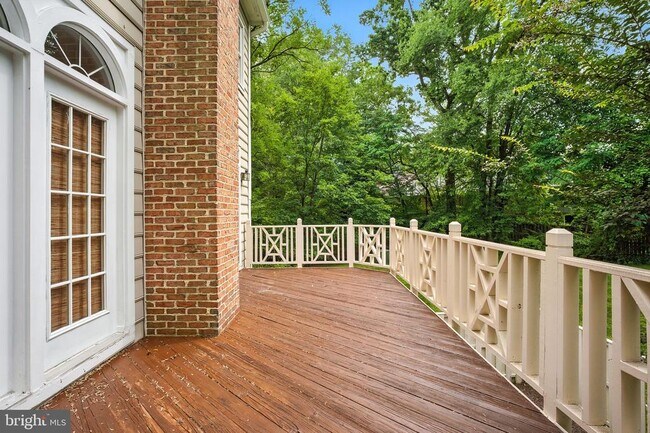Building Photo - 10189 Castlewood Ln
