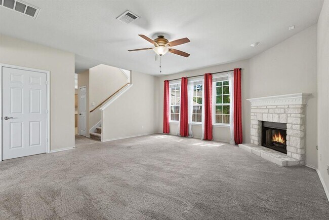 Building Photo - 125 Pine Cove