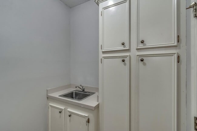 Building Photo - 340 Willow Ridge Cove