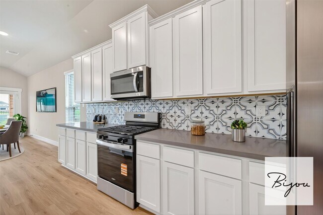 Building Photo - 2216 Inglenook Grv Dr