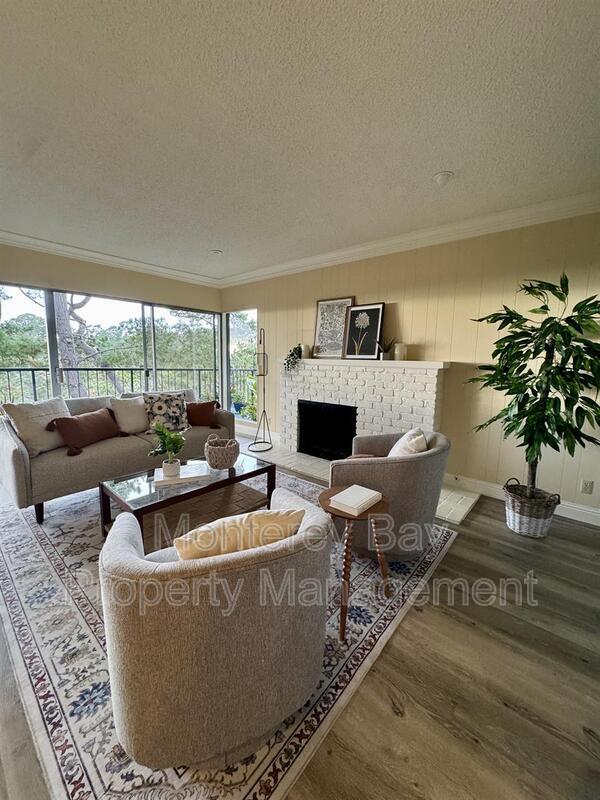 Building Photo - 31 Del Mesa Carmel