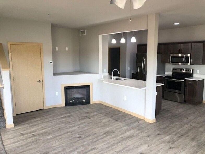 Breakfast nook and Fireplace - 6052 Driscoll Dr