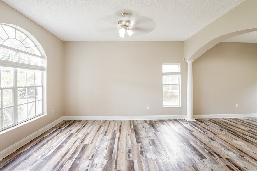 Building Photo - 1236 Foxforrest Cir