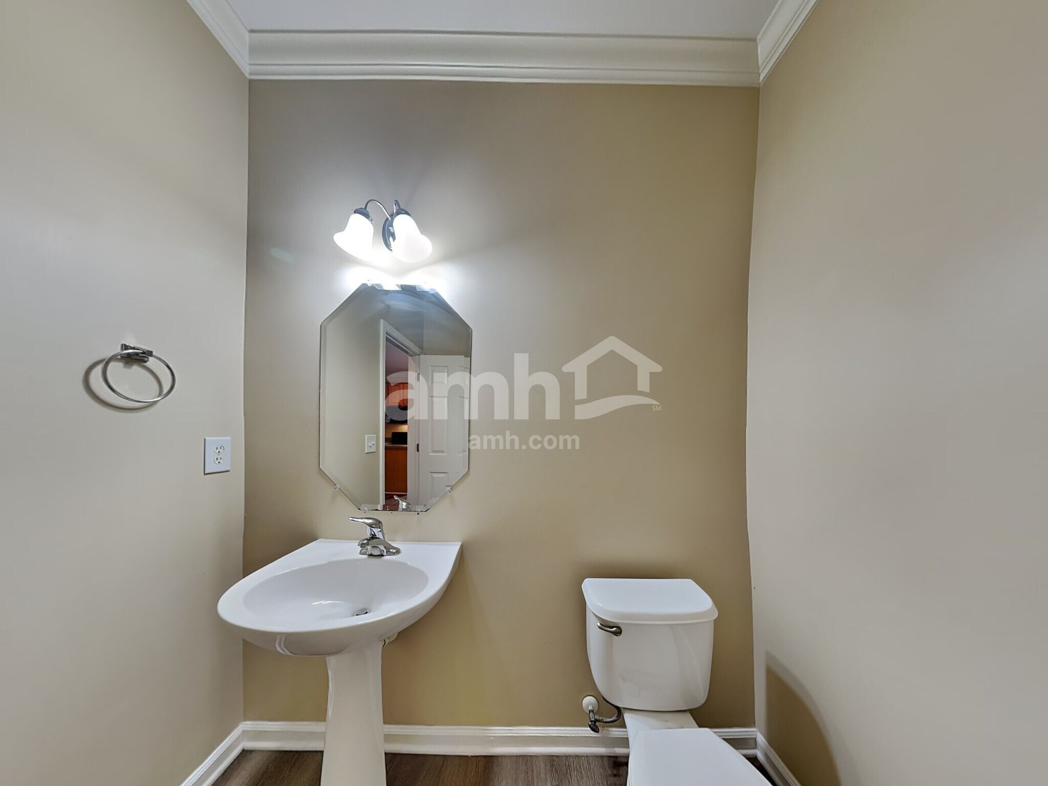 Building Photo - 3735 Village Springs Dr