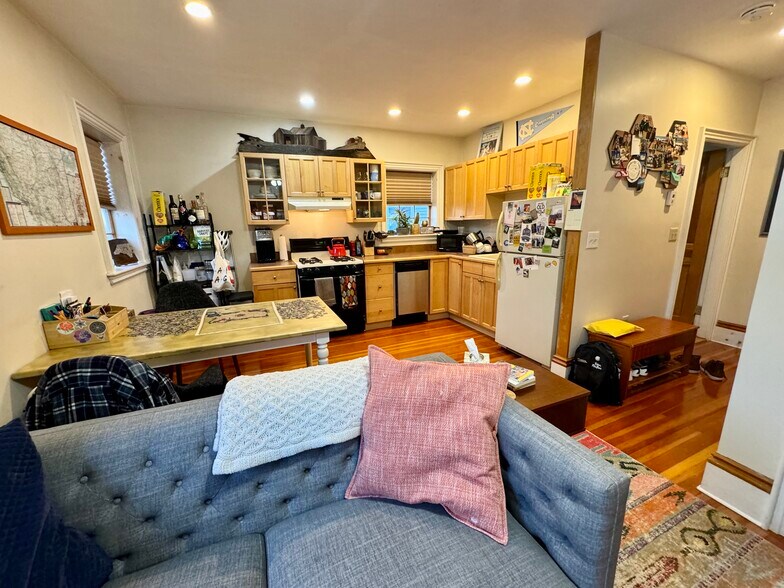 Building Photo - 24 Grovenor Rd