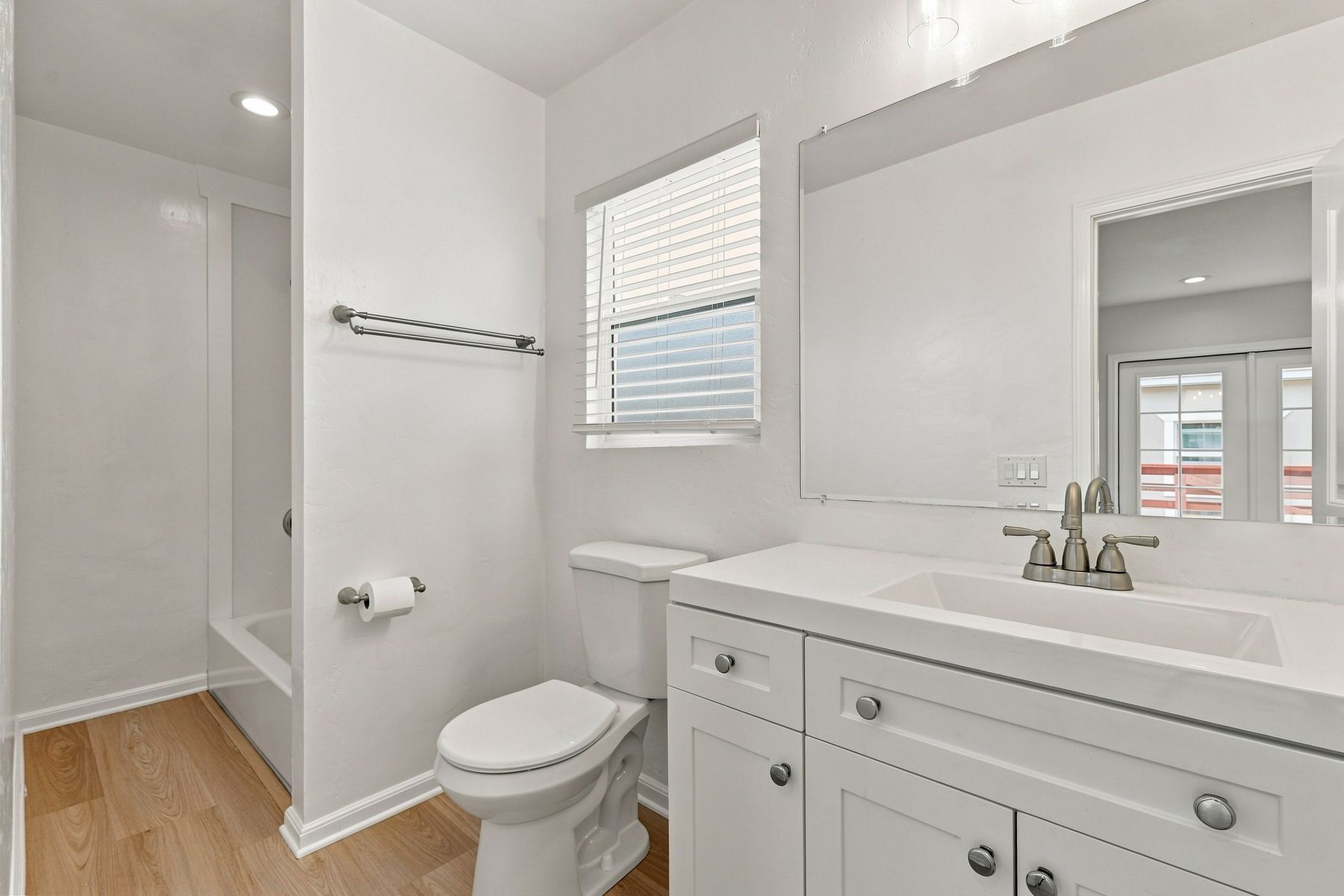 Building Photo - 136 Brightwood Ave