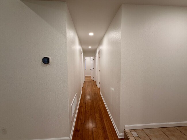 Building Photo - 5929 Mabie Ct