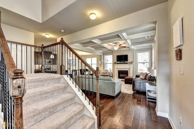 Building Photo - 2245 Black Pebble Cir