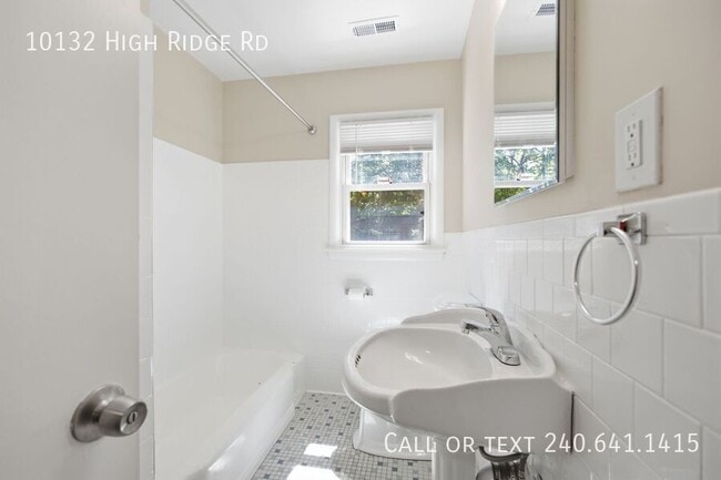 Building Photo - 10132 High Ridge Rd