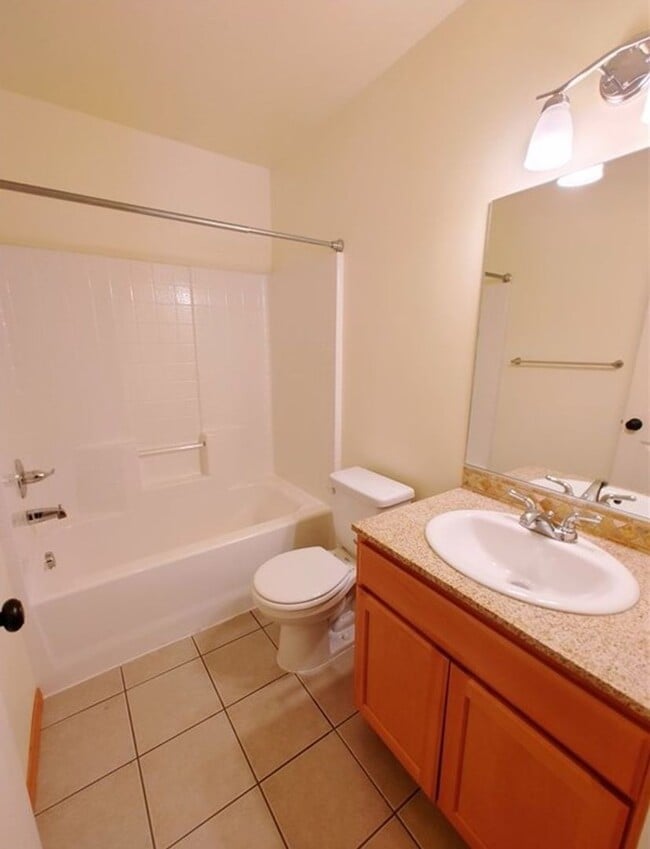 Building Photo - 210 Sage Brook Ln